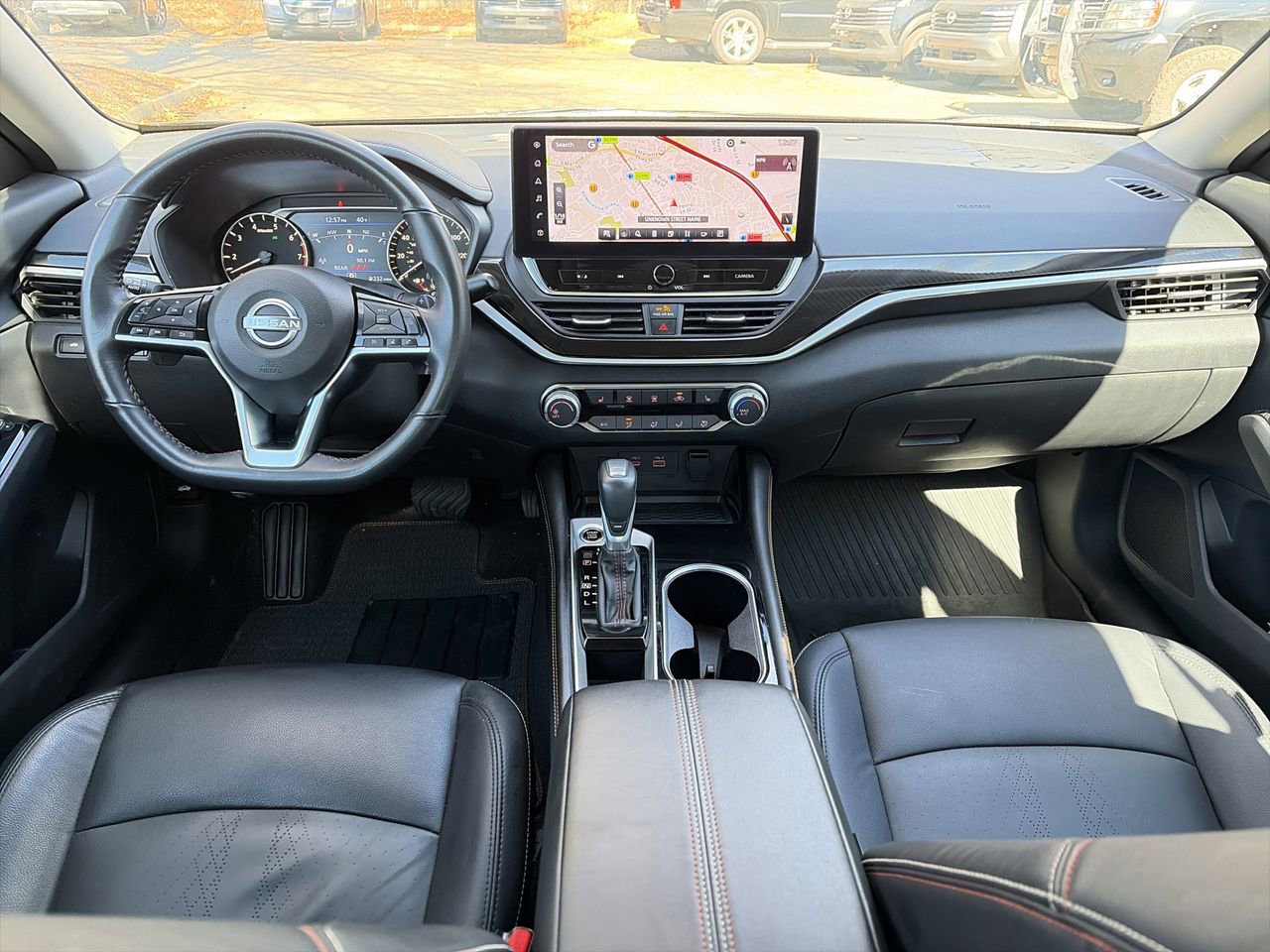 Used 2024 Nissan Altima 2.5 SR w/ SR Premium Package image 10