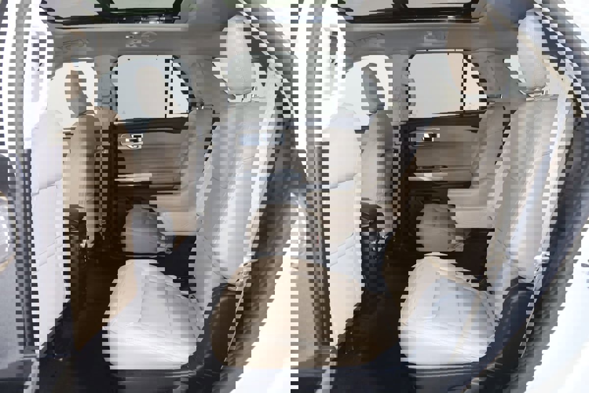 Used 2021 Ford Explorer Limited w/ Equipment Group 301A image 51