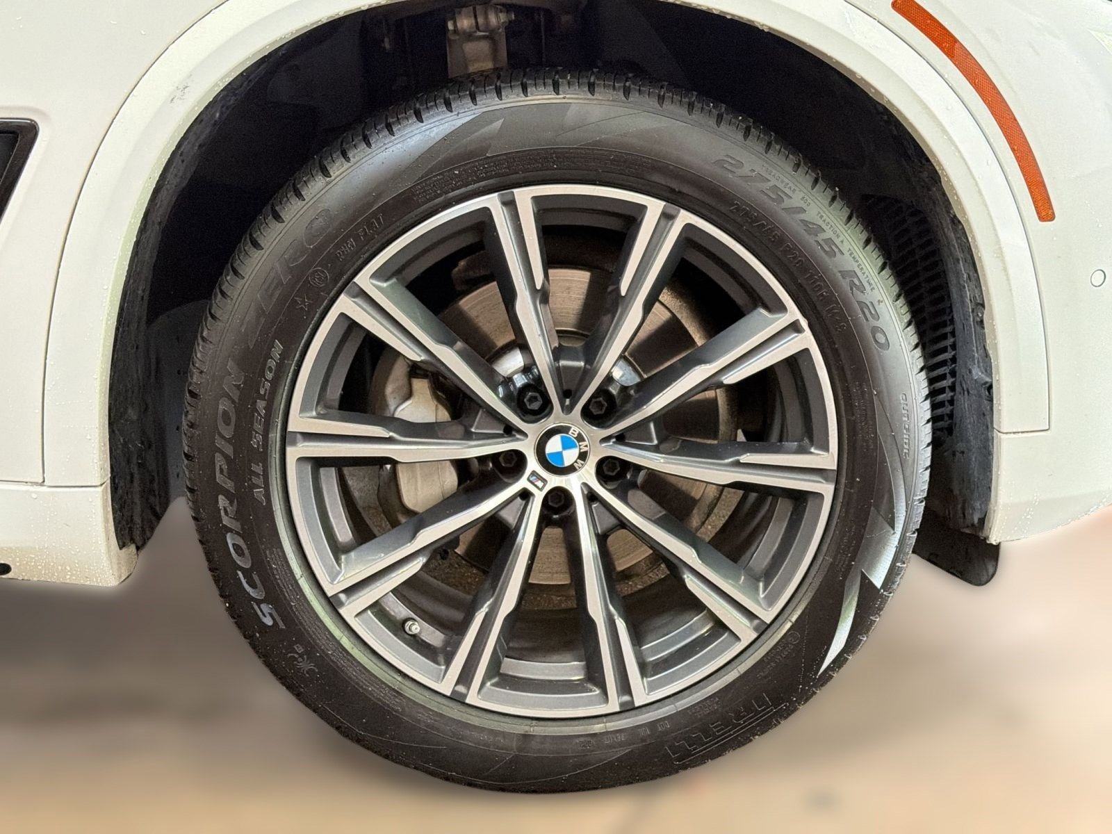 Used 2019 BMW X5 xDrive40i w/ M Sport Package AWD/4WD image 12