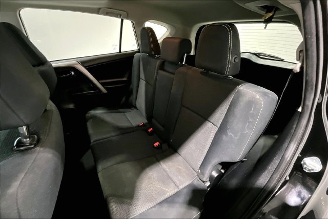 Used 2016 Toyota RAV4 XLE AWD/4WD image 27
