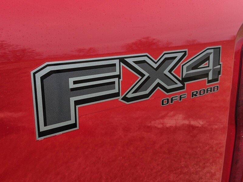 Used 2025 Ford F250 Lariat w/ Black Appearance Package AWD/4WD image 8