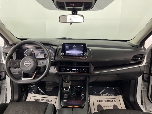 Used 2024 Nissan Rogue SV FWD image 39