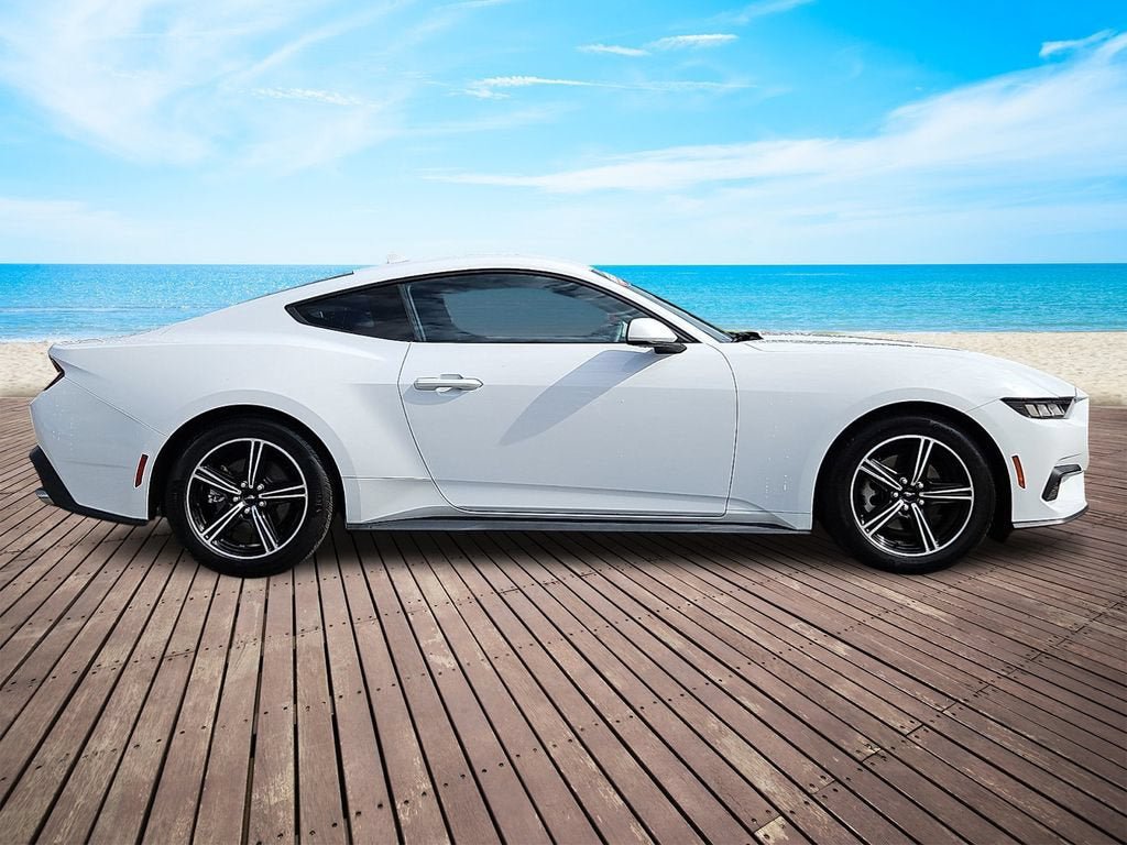 Used 2024 Ford Mustang Coupe RWD image 7