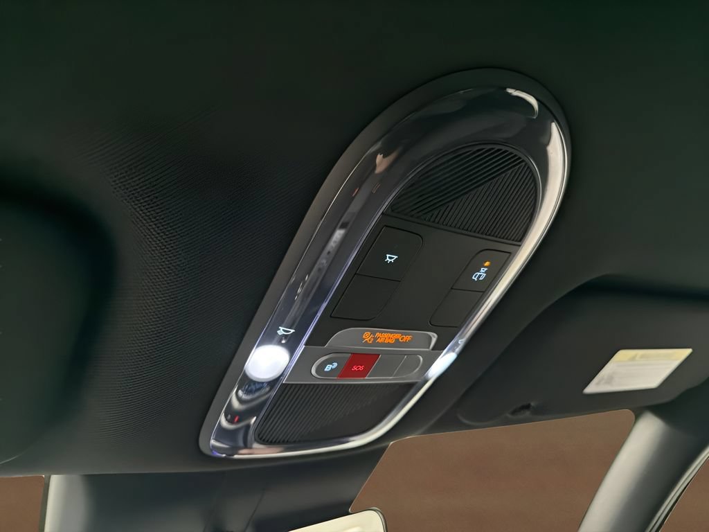 New 2025 Hyundai Ioniq 6 SE RWD image 33