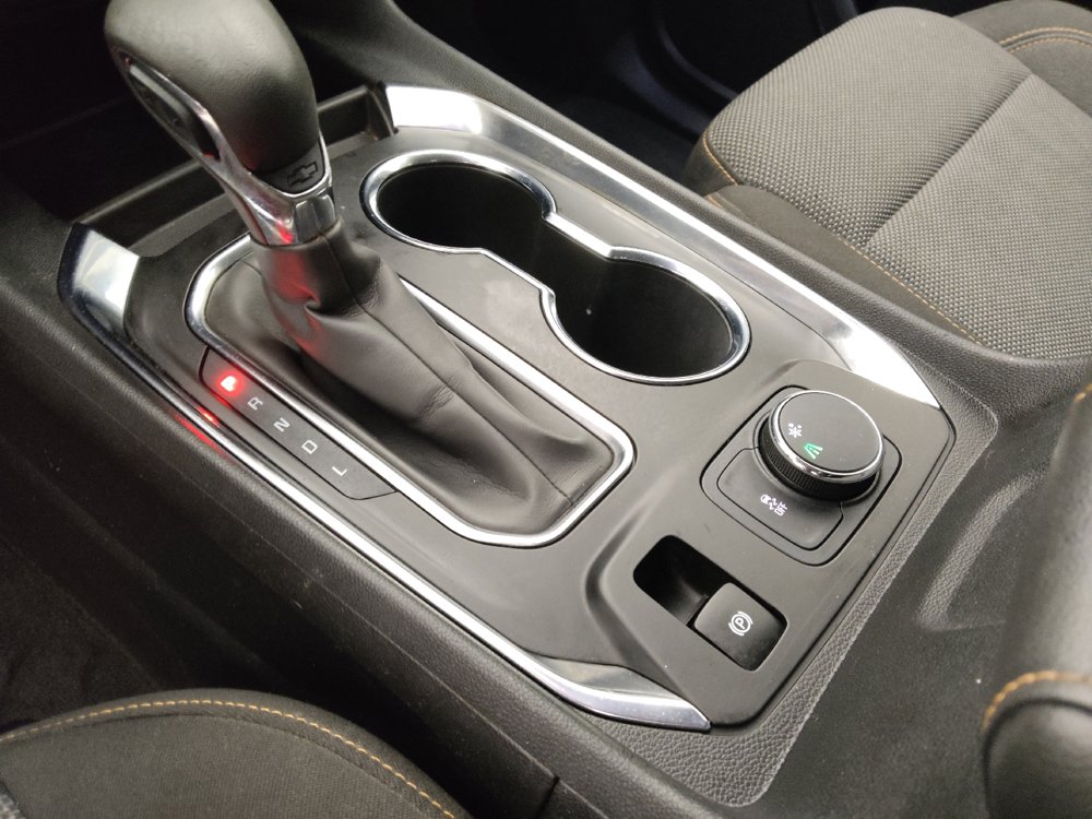 Used 2021 Chevrolet Traverse LS FWD image 26