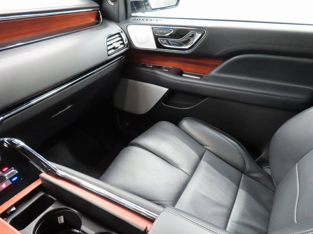 Used 2024 Lincoln Navigator L Reserve w/ Equipment Group 201A image 31