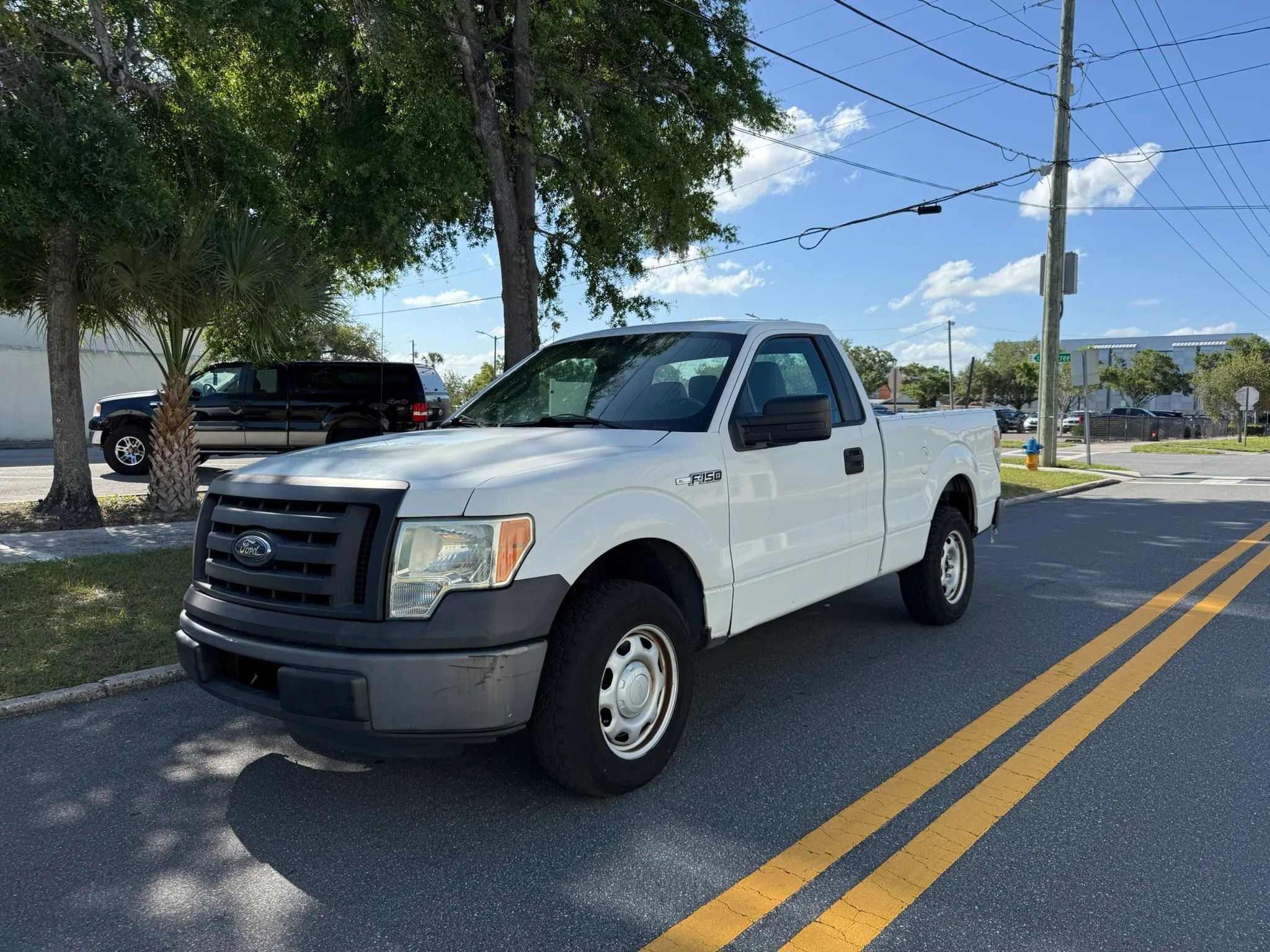 Used 2011 Ford F150 XL w/ Trailer Tow Pkg RWD image 1