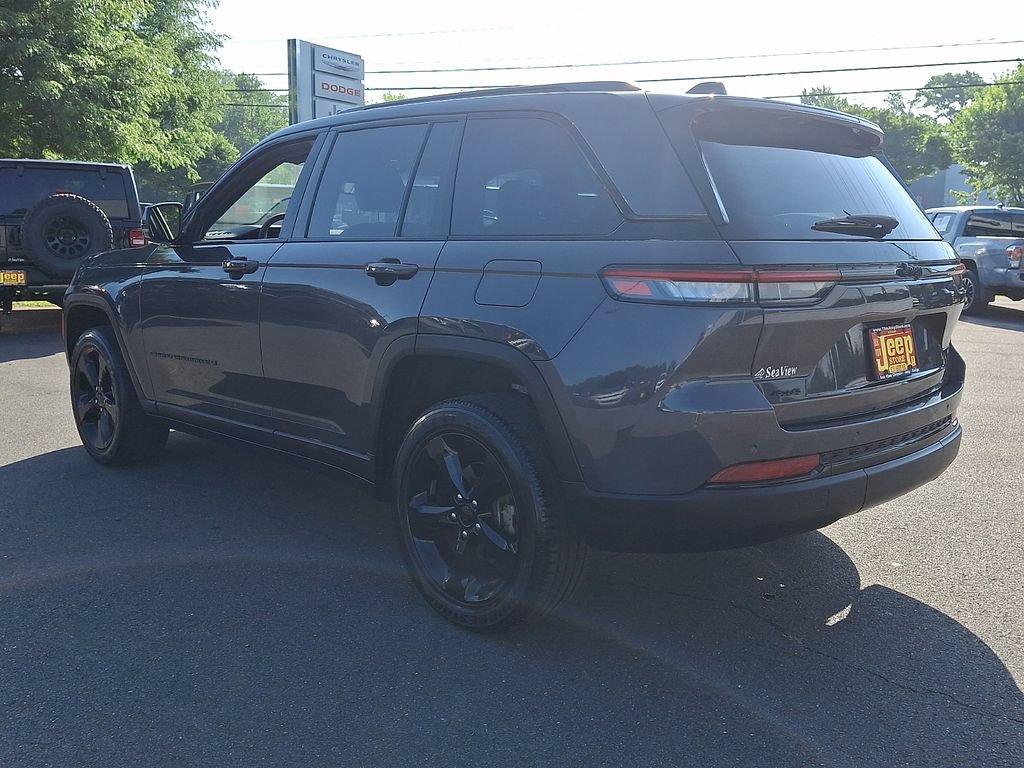 Certified 2023 Jeep Grand Cherokee Altitude AWD/4WD image 4