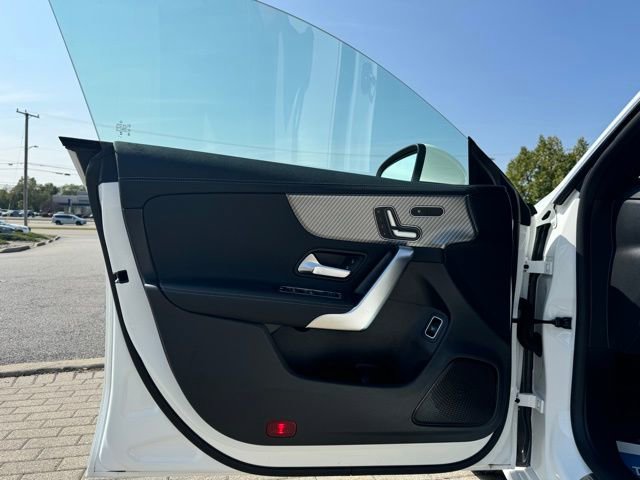 Used 2024 Mercedes-Benz CLA 250 4MATIC image 8