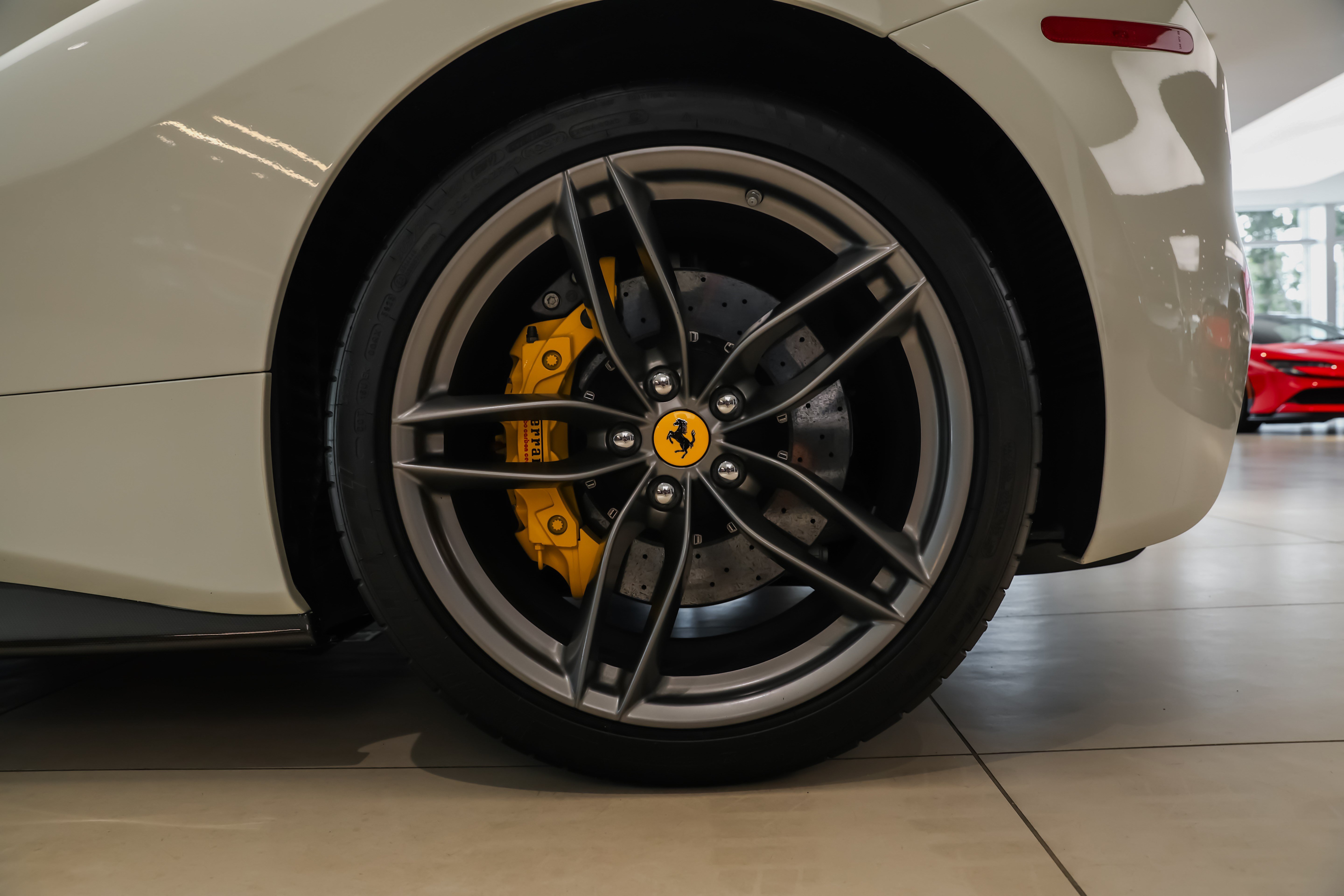 Used 2018 Ferrari 488 Spider RWD image 43