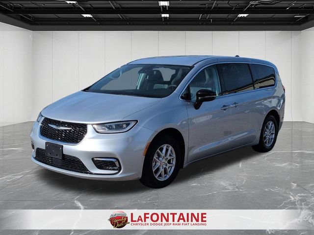 Used 2024 Chrysler Pacifica Touring-L