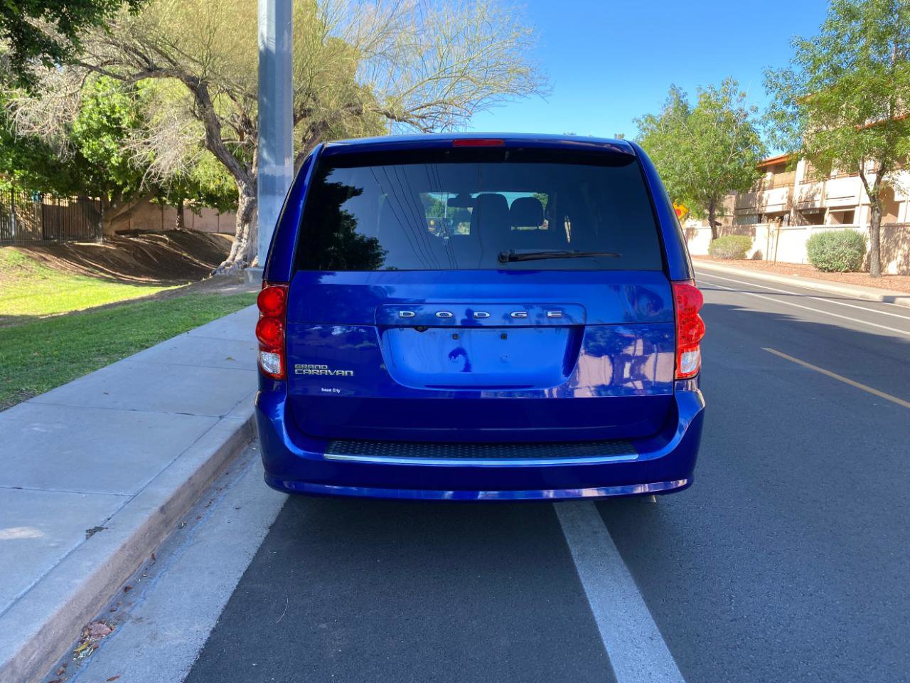Used 2019 Dodge Grand Caravan SE FWD image 11
