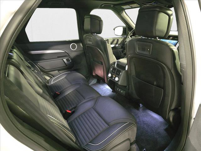 Certified 2024 Land Rover Discovery Dynamic SE image 6