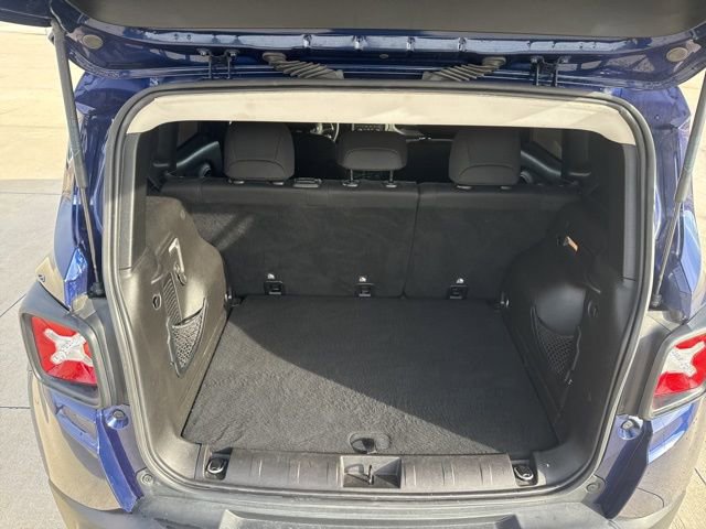 Used 2017 Jeep Renegade Sport w/ Power & Air Group image 23