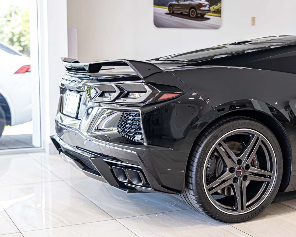 Used 2024 Chevrolet Corvette Stingray Preferred Cpe w/ Z51 Performance Package RWD image 13