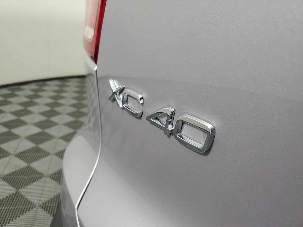Certified 2026 Volvo XC40 B4 Plus w/ Climate Package image 10