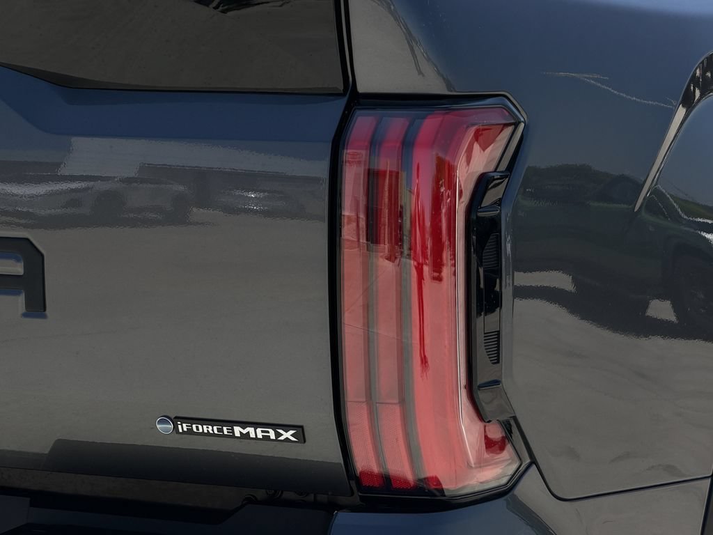 Used 2025 Toyota Tundra Platinum AWD/4WD image 13