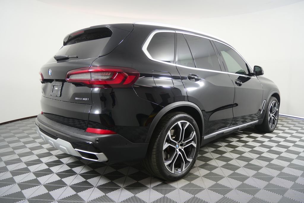 Used 2022 BMW X5 sDrive40i w/ Premium Package image 3