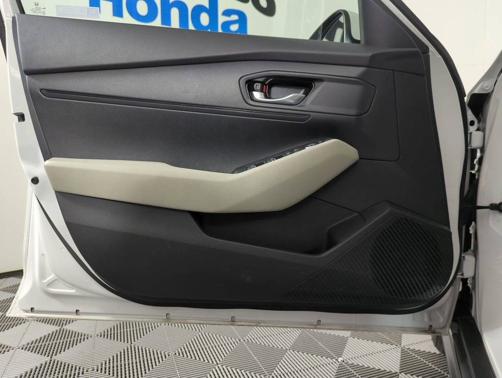 Certified 2025 Honda Accord LX image 9