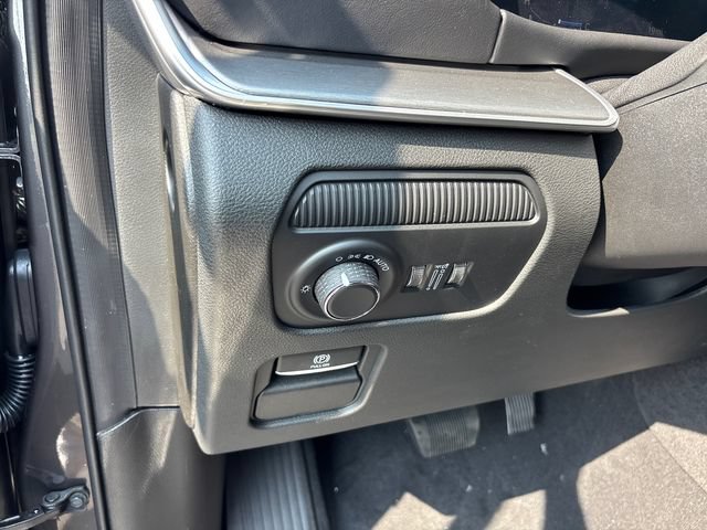 New 2026 Jeep Grand Wagoneer L Limited AWD/4WD image 19