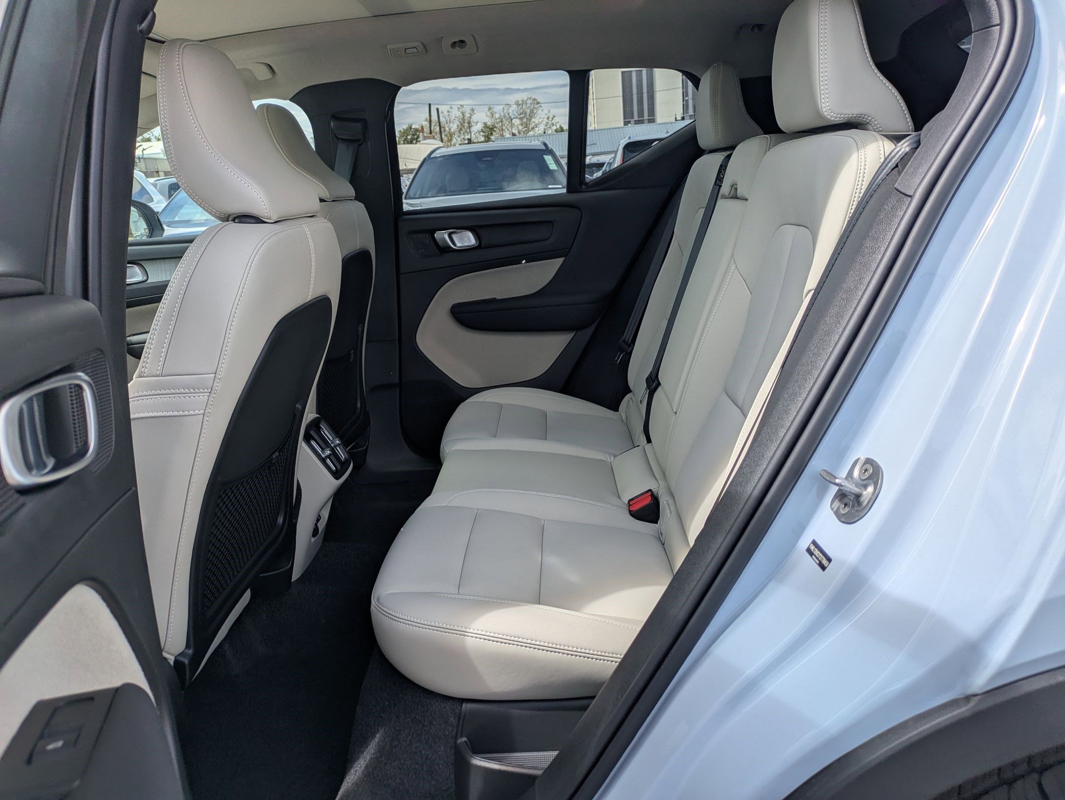 New 2026 Volvo XC40 B5 Plus w/ Protection Package Premier image 15