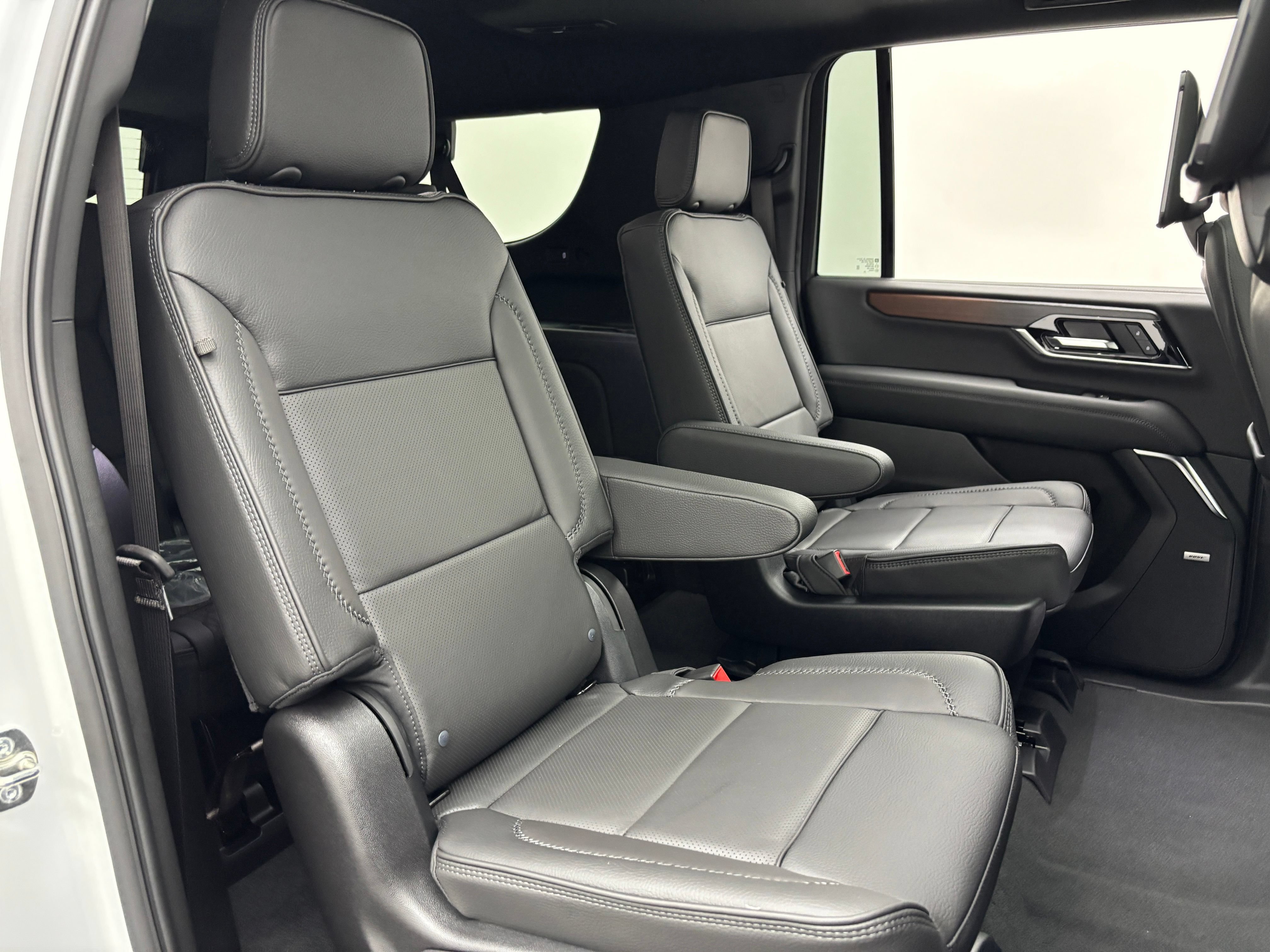 New 2026 GMC Yukon XL Denali w/ Denali Reserve Package AWD/4WD image 44