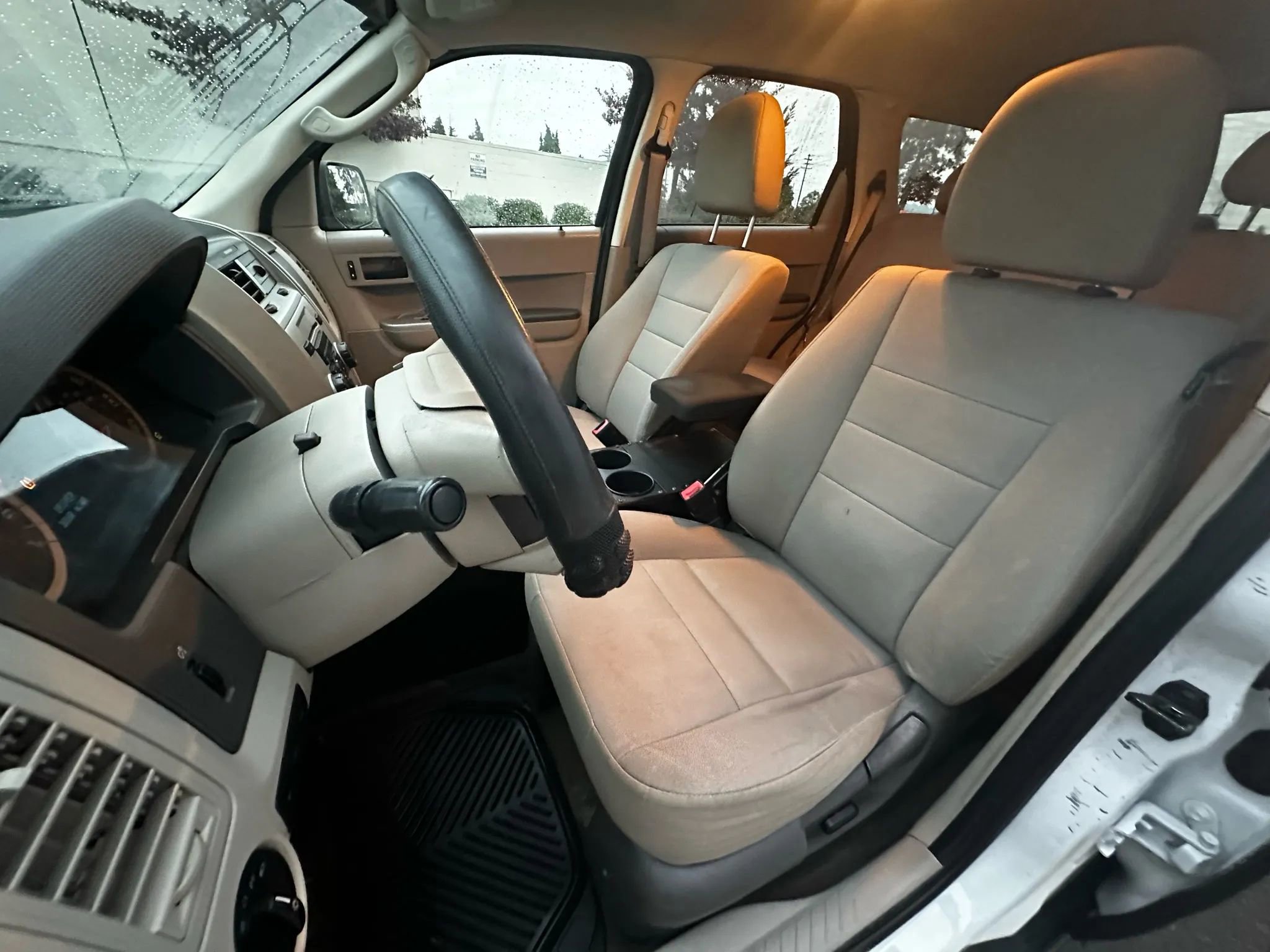 Used 2011 Ford Escape 4WD Hybrid image 10