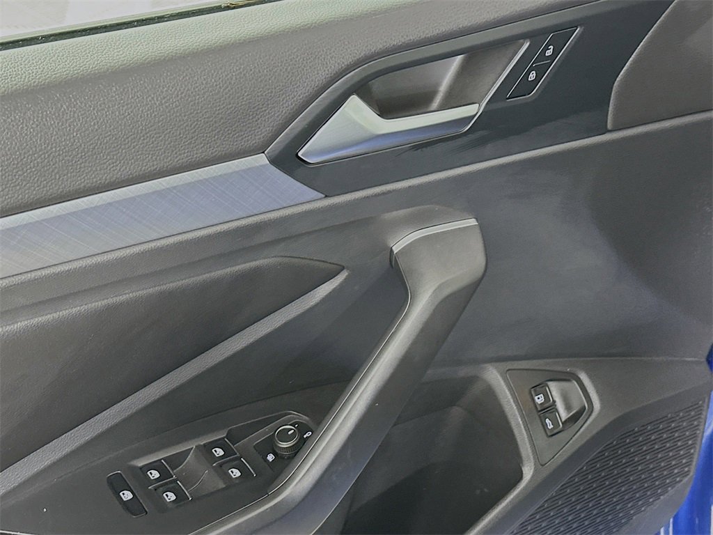 Used 2022 Volkswagen Jetta SE image 21