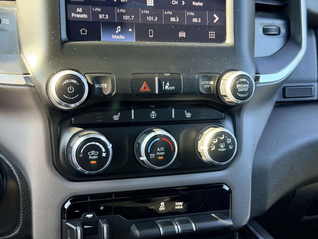 Used 2024 RAM 1500 Big Horn AWD/4WD image 19