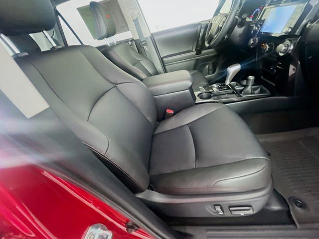 Used 2023 Toyota 4Runner TRD Off-Road Premium w/ Moonroof Package AWD/4WD image 30