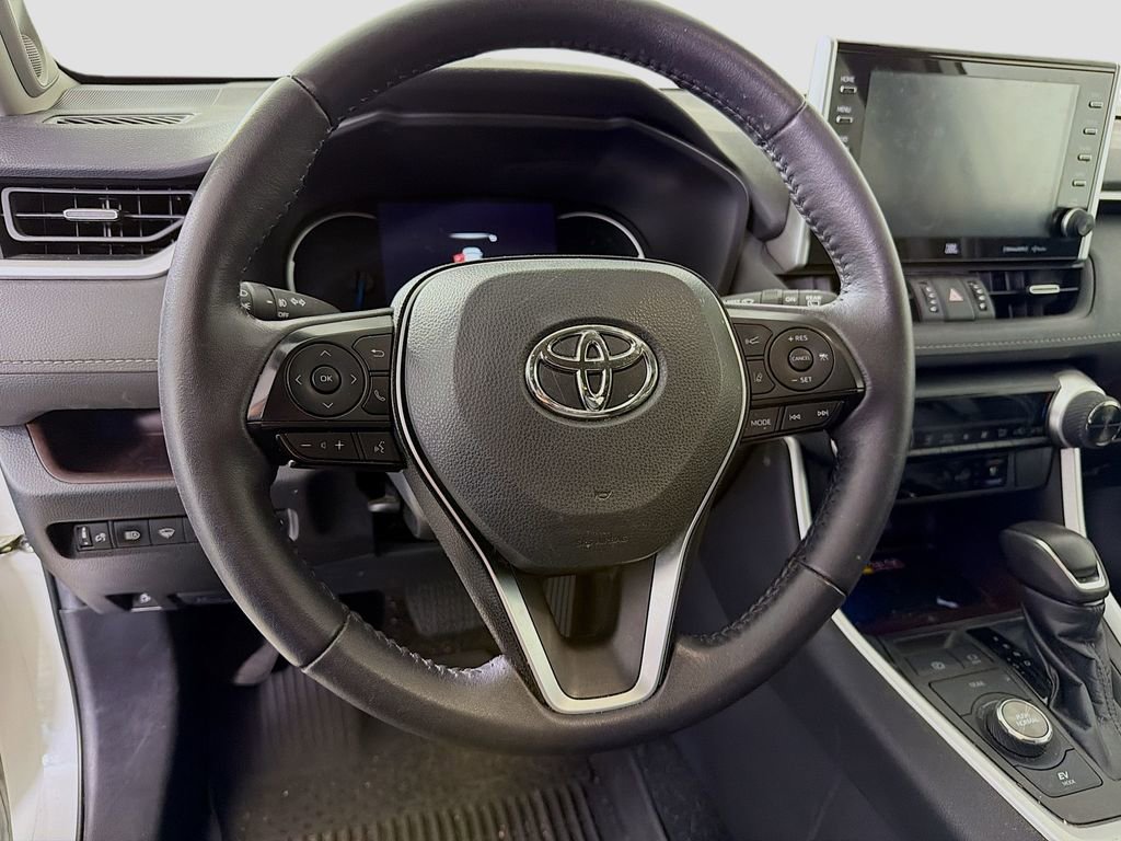 Used 2022 Toyota RAV4 Limited image 13