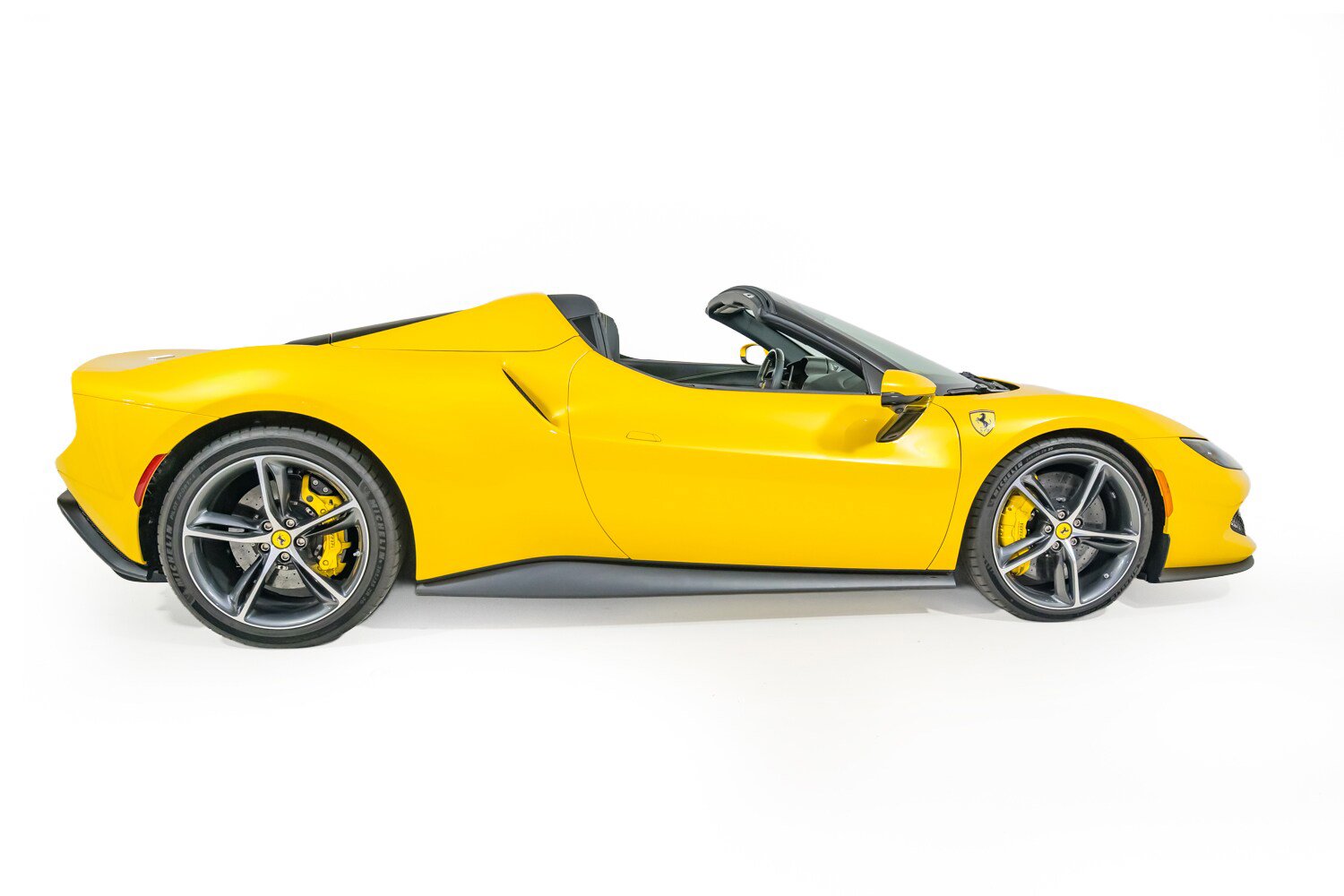 Used 2024 Ferrari 296 GTS RWD image 20