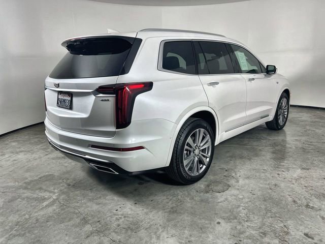 Used 2025 Cadillac XT6 Premium Luxury w/ Technology Package image 8