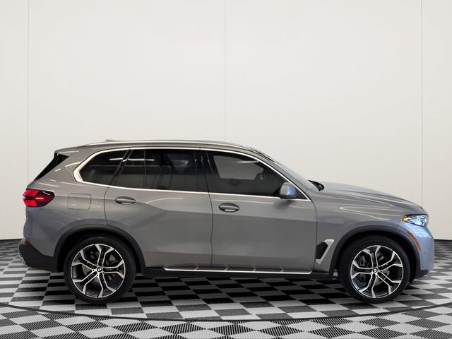 Used 2024 BMW X5 xDrive40i image 2
