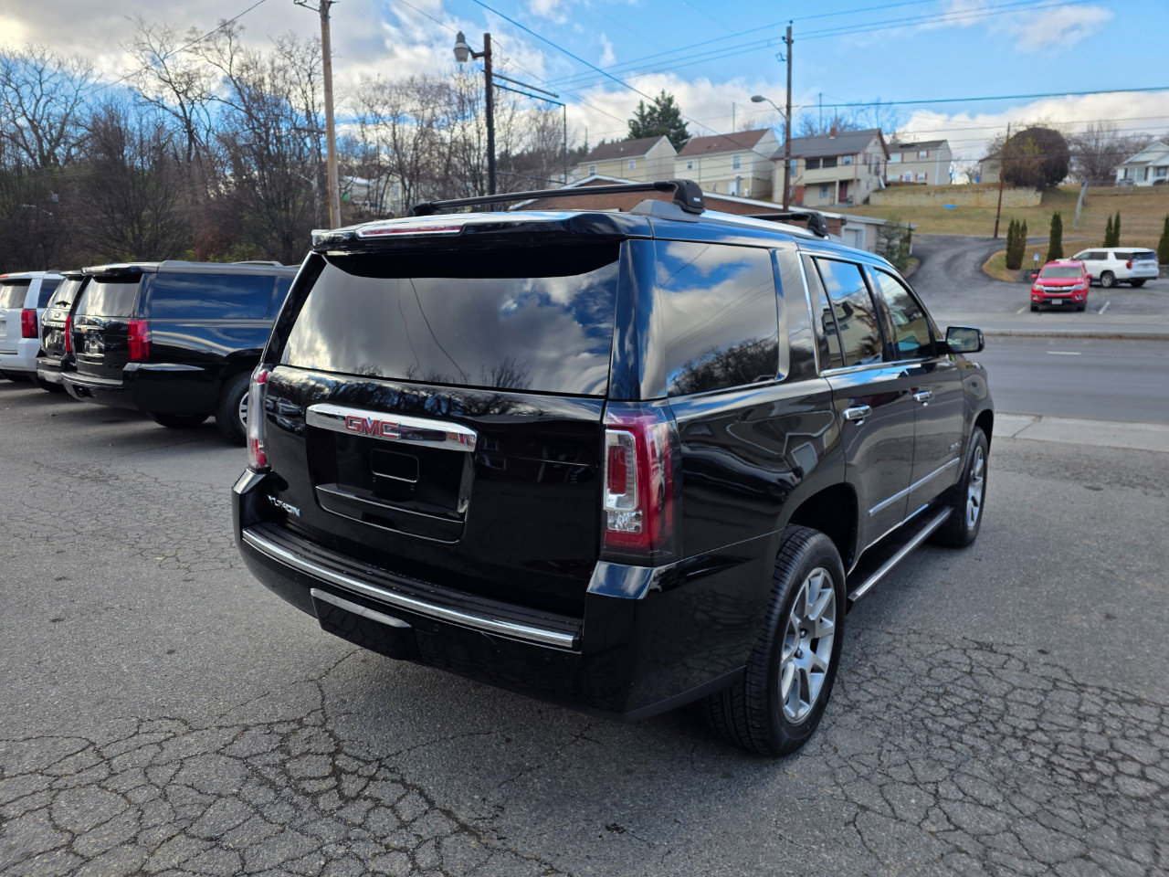 Used 2015 GMC Yukon Denali image 5