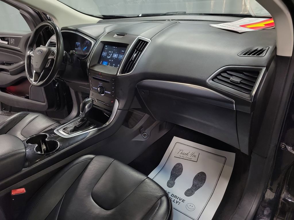 Used 2016 Ford Edge Titanium image 23