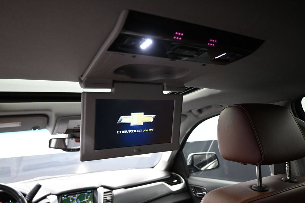 Used 2019 Chevrolet Suburban Premier w/ Premier Plus Edition RWD image 27