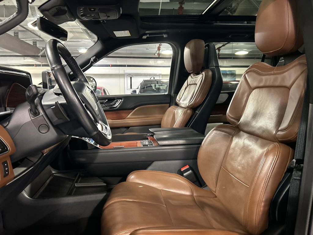 Certified 2023 Lincoln Navigator Reserve AWD/4WD image 8