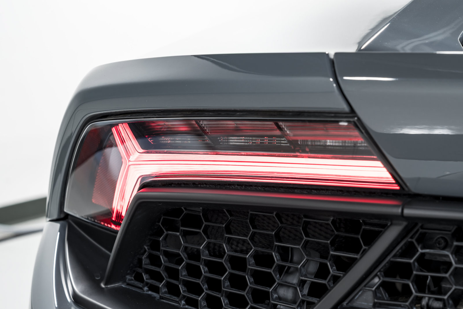 Used 2018 Lamborghini Huracan Performante AWD/4WD image 51
