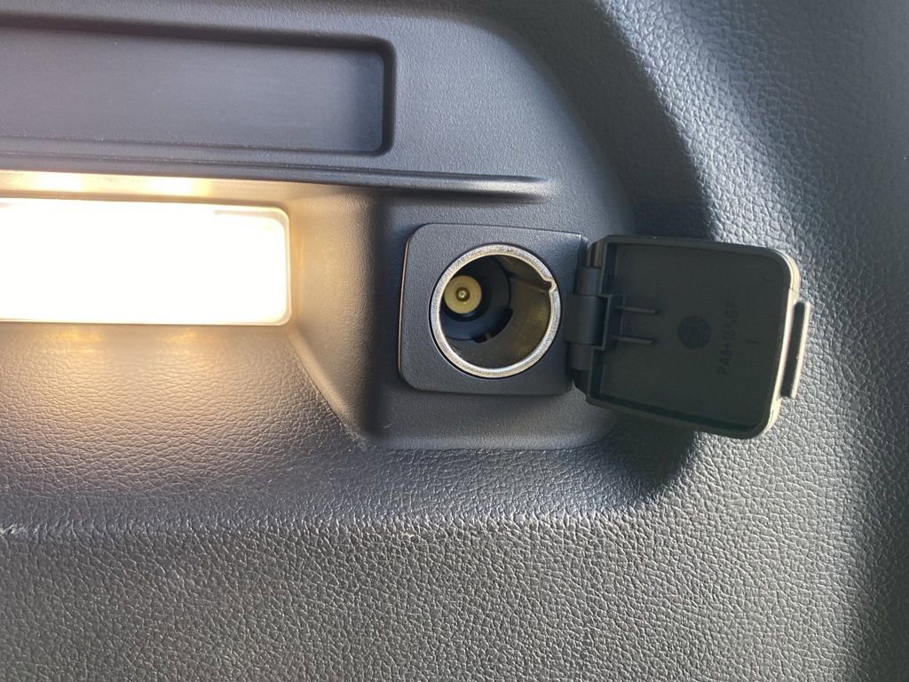 Used 2022 Ford Explorer XLT w/ Equipment Group 202A image 19