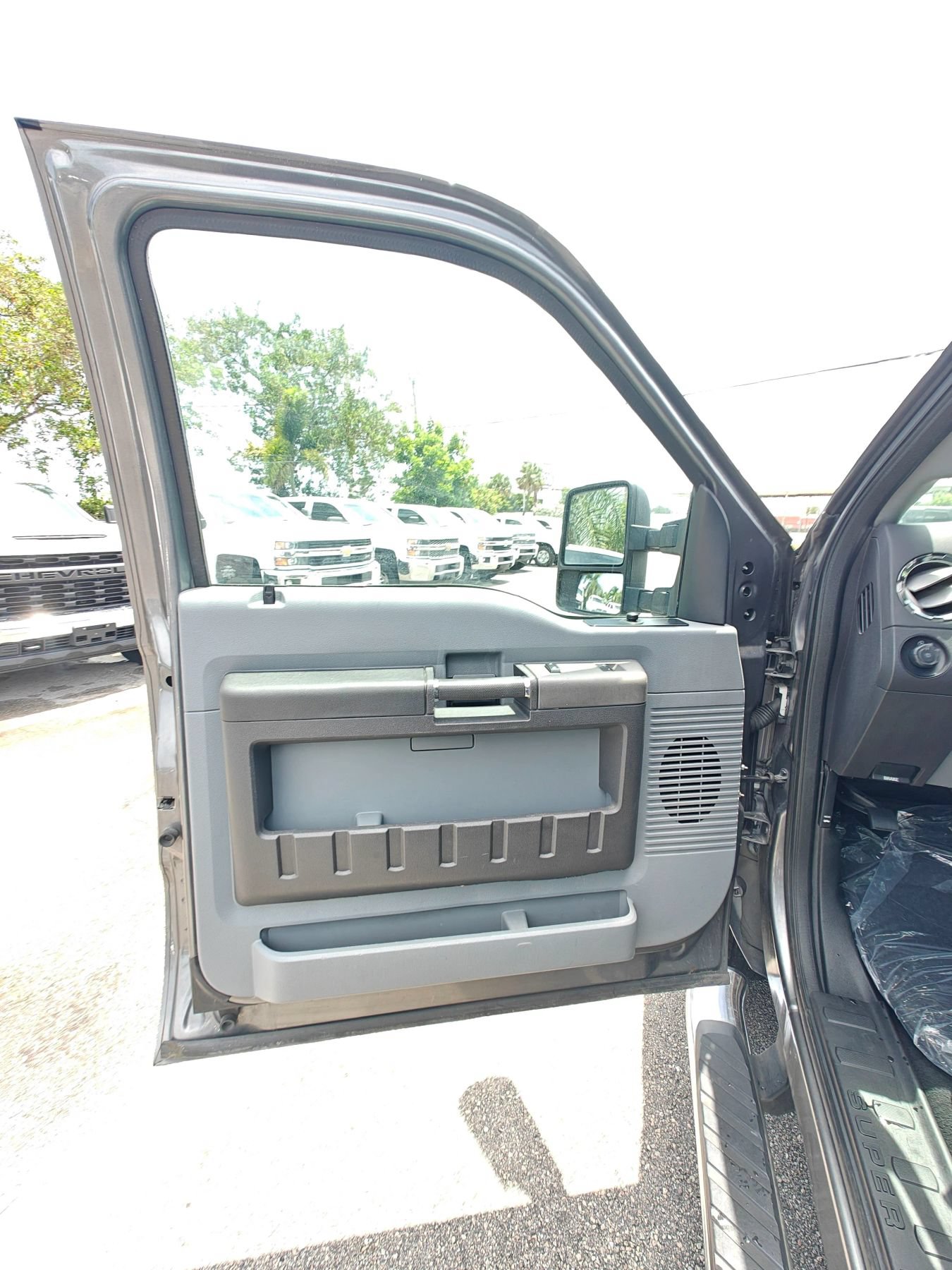 Used 2011 Ford F350 XLT w/ Camper Pkg AWD/4WD image 16