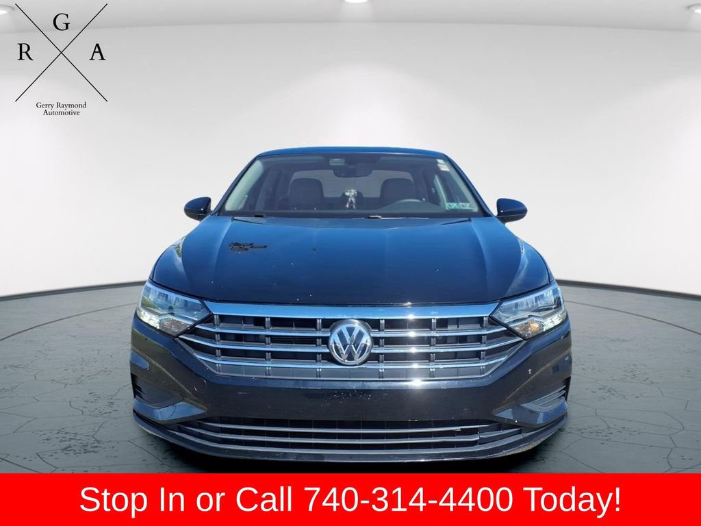 Used 2020 Volkswagen Jetta SE w/ SE Cold Weather Package FWD image 2