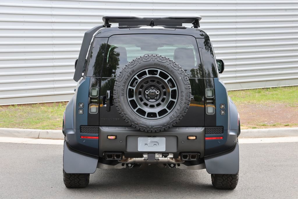 New 2026 Land Rover Defender 110 OCTA AWD/4WD image 3