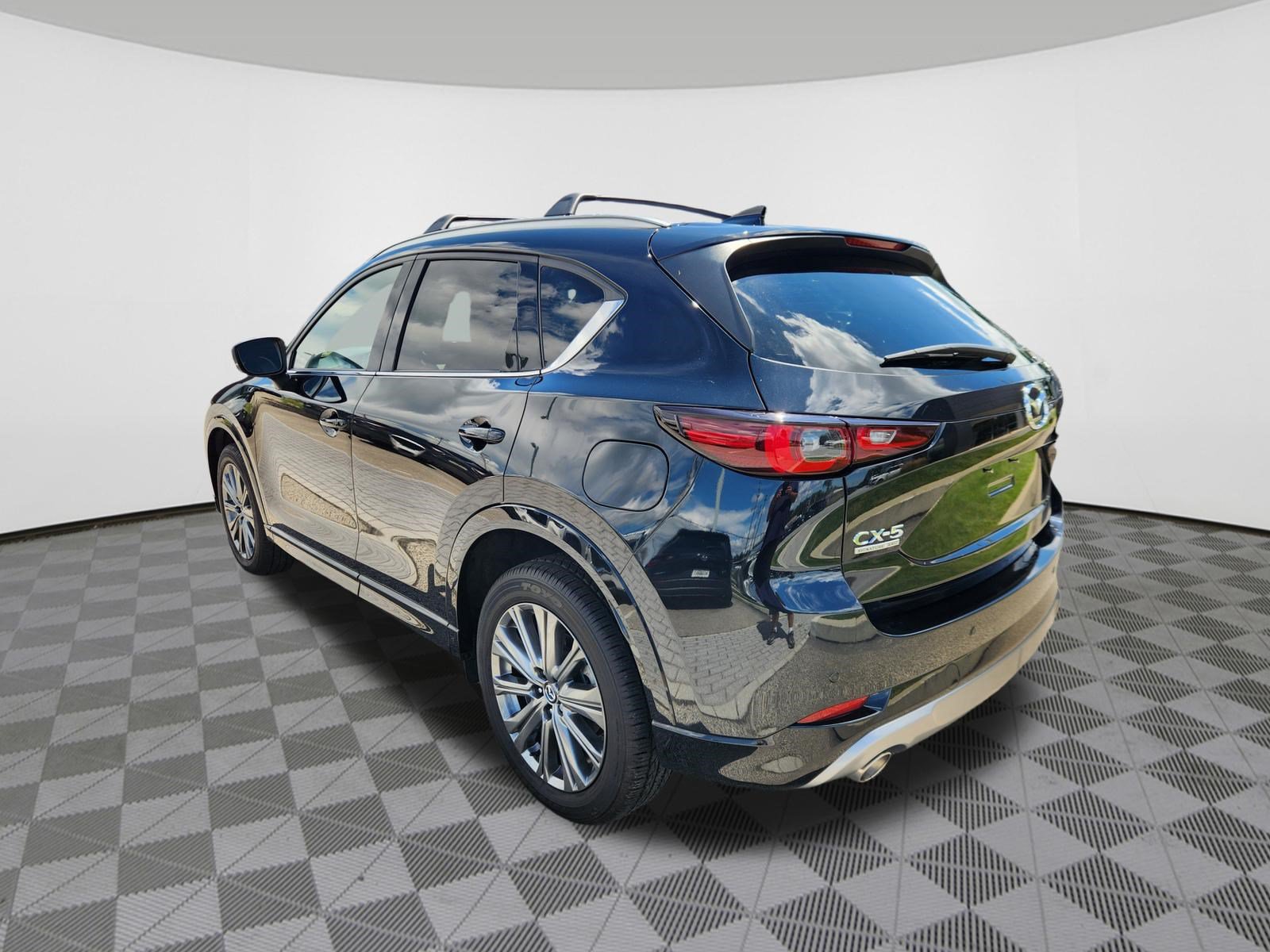 Certified 2025 MAZDA CX-5 Signature AWD/4WD image 3