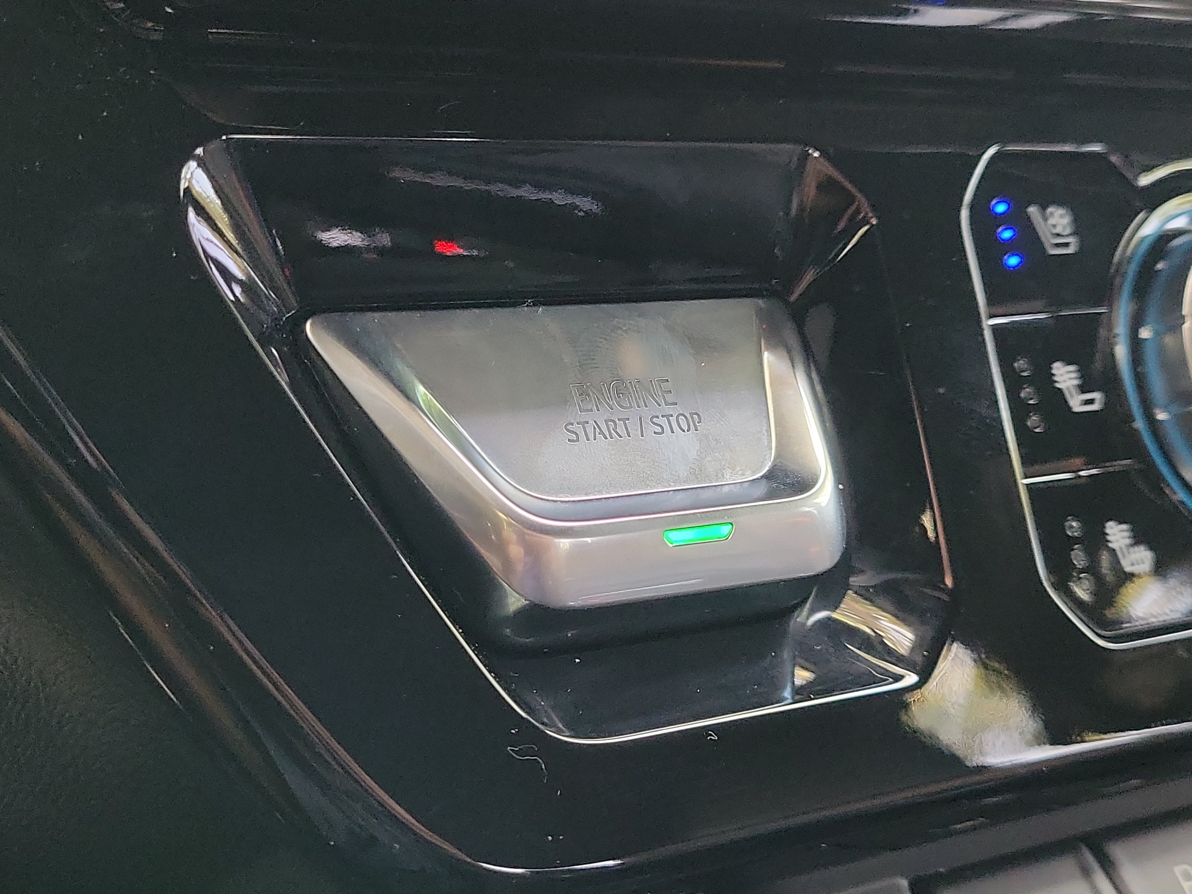 Used 2025 GMC Sierra 1500 AT4 w/ AT4 Premium Package AWD/4WD image 25