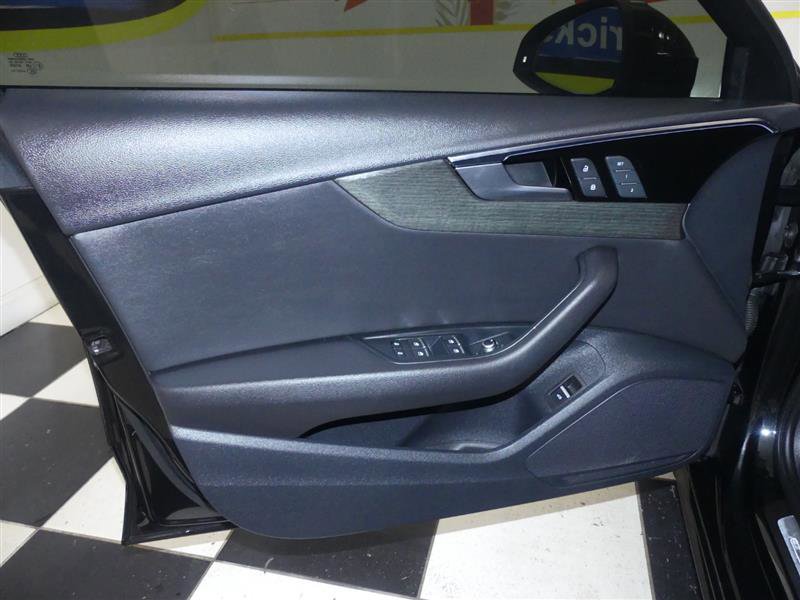 Used 2022 Audi A4 2.0T Premium w/ Convenience Package image 23