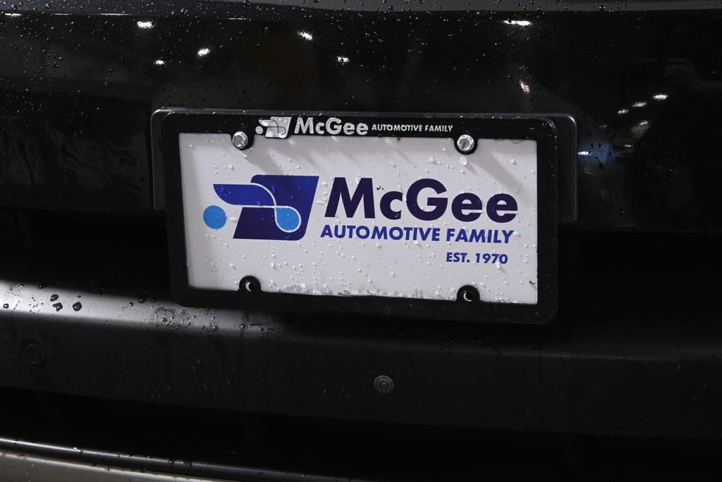 Used 2024 Land Rover Discovery S AWD/4WD image 13