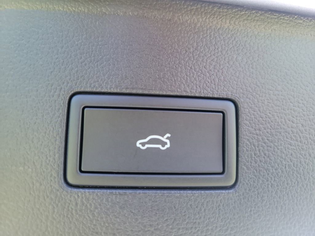 New 2026 Volkswagen Atlas SEL Premium R-Line image 9