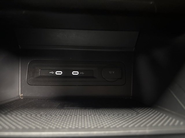 Used 2023 Volkswagen Atlas SEL R-Line image 34