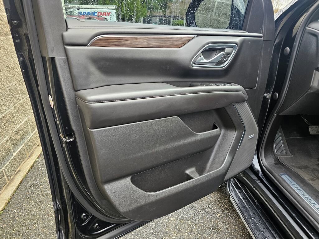 Used 2022 Chevrolet Tahoe LT w/ LT Signature Plus Package image 27